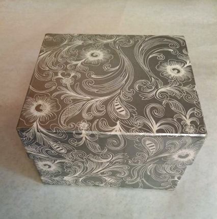 Dárková krabička stříbrná, vzor