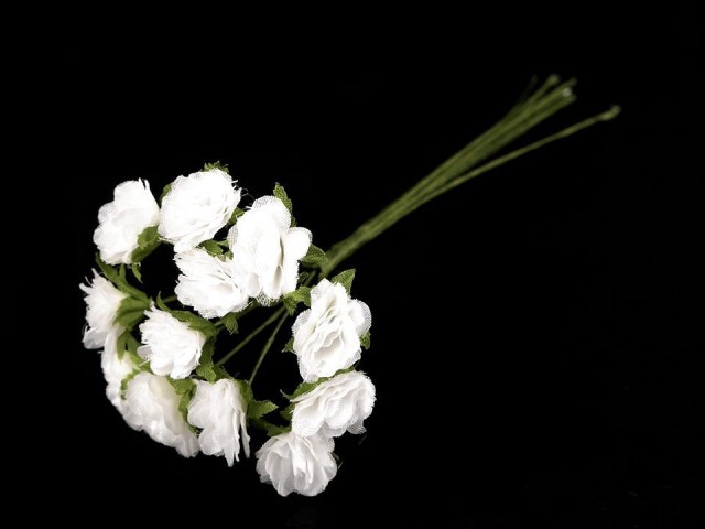 Květ na drátku / polotovar na vývazky 10-15 mm bílá