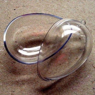 Plastové vejce 4,5x6 cm dvoudílné